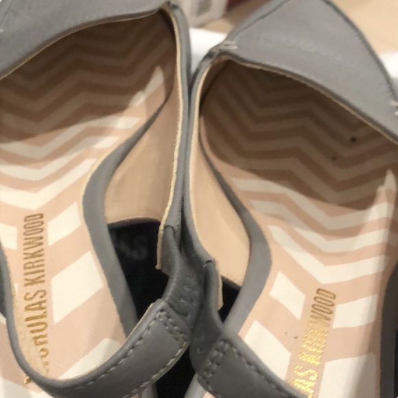 Nicholas Kirkwood Flats - Picture 5 of 7